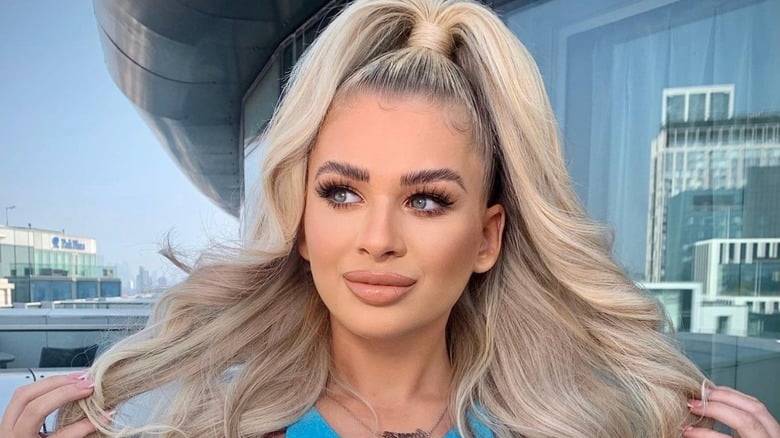 Top 6 Long Hair Extensions Styles For A Stunning Look 7 intro 1675017082